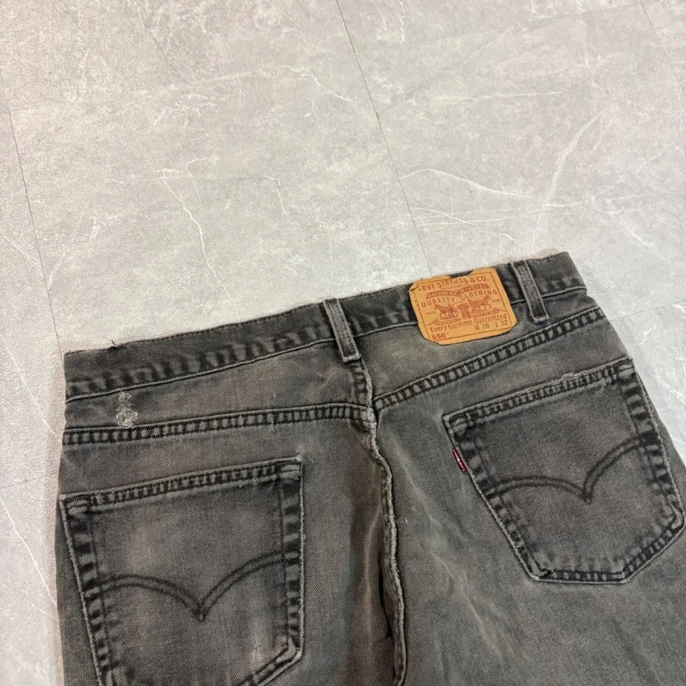 Vintage Levis 550 Relaxed Fit Jeans Mens 36x32‎ Faded Black Made in USA Denim